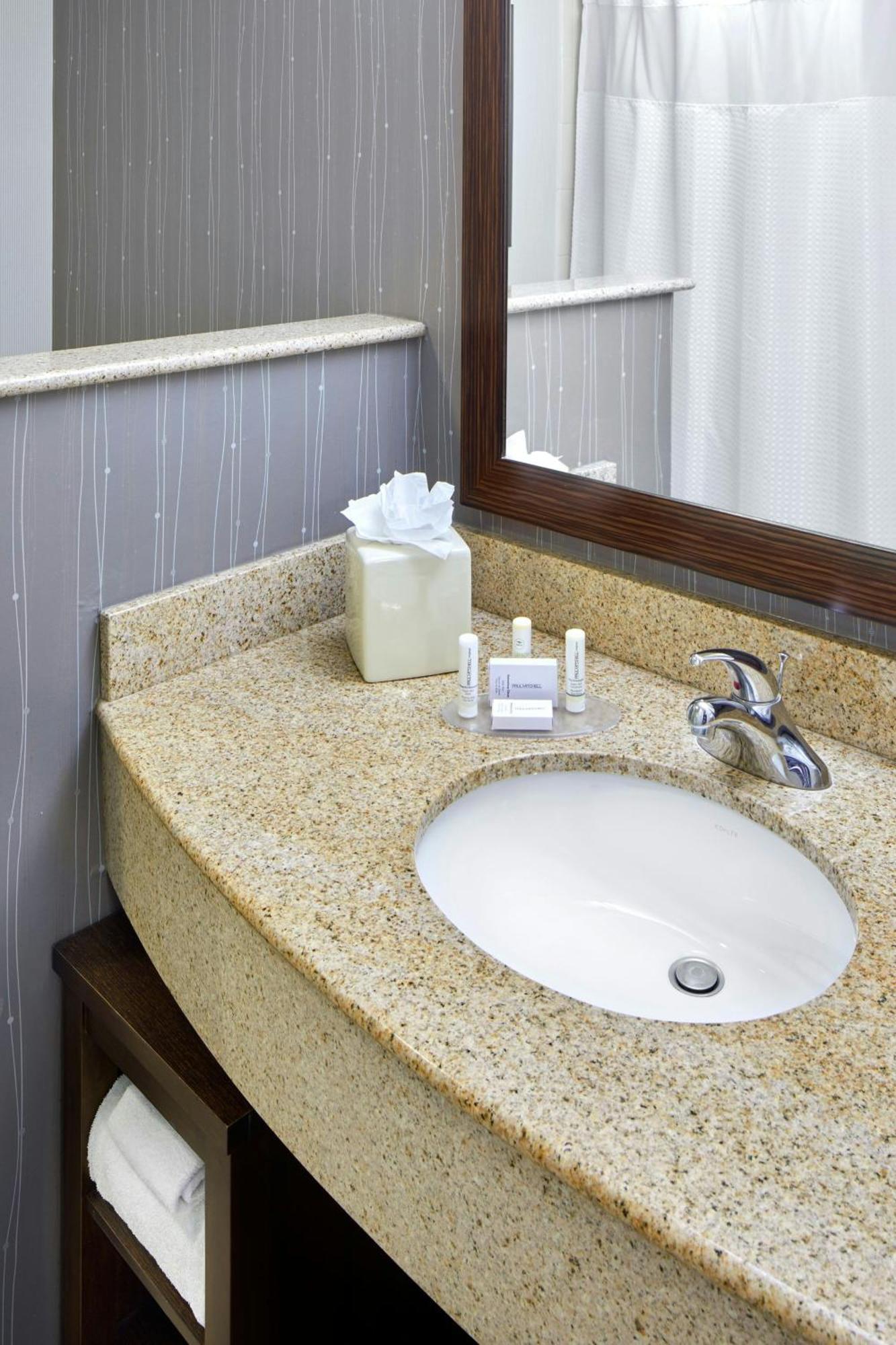 Courtyard By Marriott San Antonio Six Flags At The Rim Hotel Eksteriør billede