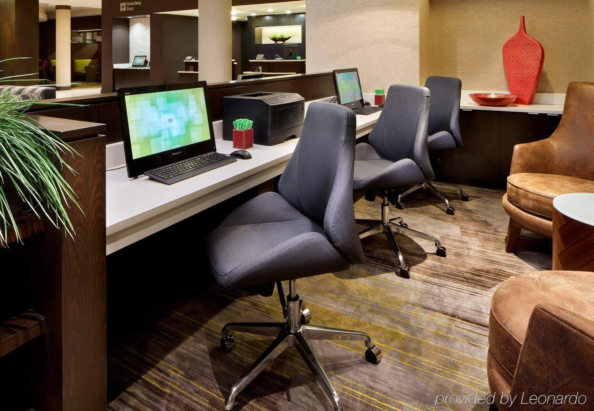 Courtyard By Marriott San Antonio Six Flags At The Rim Hotel Eksteriør billede