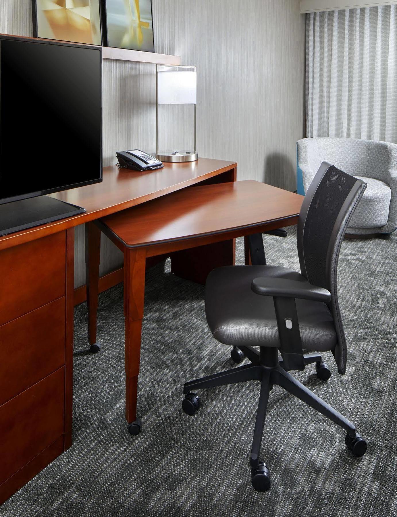 Courtyard By Marriott San Antonio Six Flags At The Rim Hotel Eksteriør billede